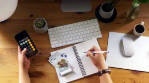 How to Build a Monthly Budget and Stick to It