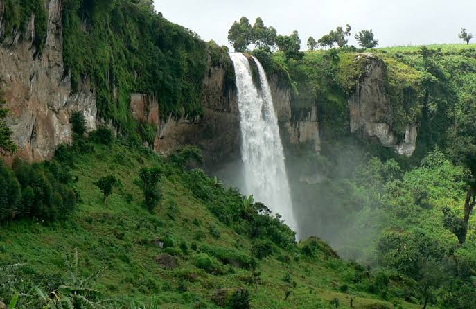 Uganda’s Crown Jewels: Unveiling the Top 5 Tourist Attractions