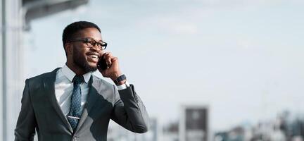“From Pavement to Prosperity! Samuel’s Life Took an Unexpected Turn”