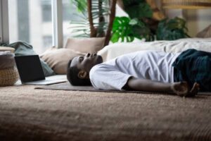 “Ameanza Kuoza Mguu” – Drama and Disgust as Man Who Swindled Kiambu Woman Mysteriously Begins to Rot Alive