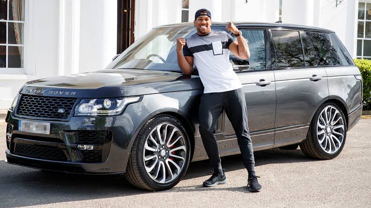 Young Man Who Rose From Poverty to Wealth Shares His Journey