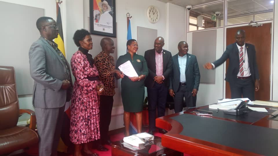 Local Government Workers Reject Ultimatum, Vow to Continue Strike for Fair Pay