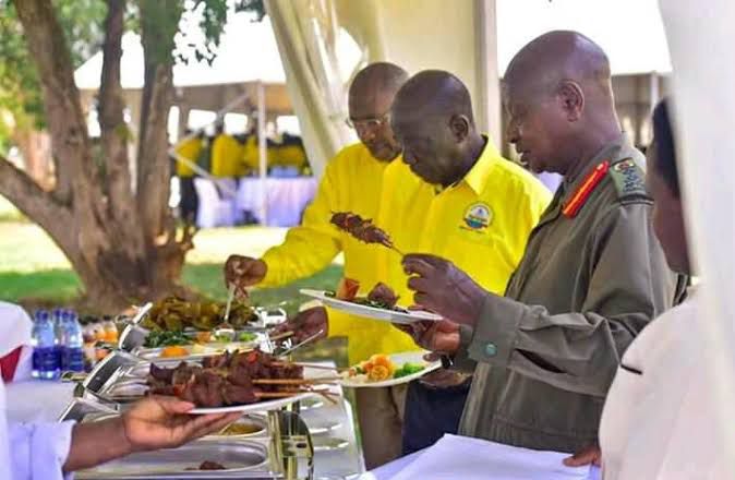 Trouble In State House!! Museveni Falls In Trap Of Poisonous Plates Meant To End His Life