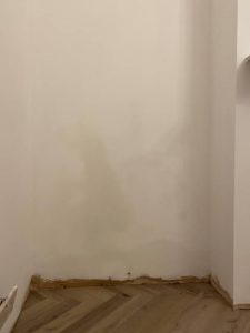 The Reason You Keep Seeing Strange Marks or Symbols on Your Walls and Floors – What They Might Be Trying to Tell You