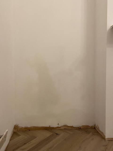 The Reason You Keep Seeing Strange Marks or Symbols on Your Walls and Floors – What They Might Be Trying to Tell You