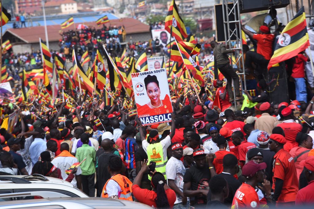 Campaign Rallies Trigger Flag Controversy, Government Cites Law
