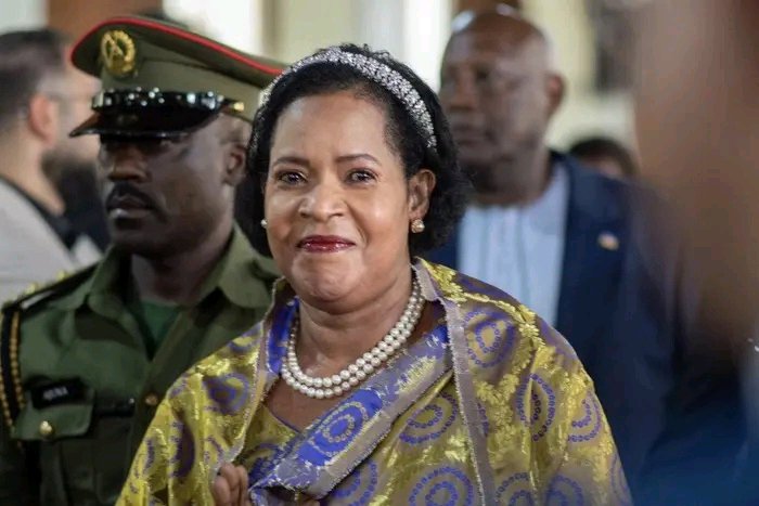 Tooro  Royal Family, King’s Under House Arrest – Queen Mother Confirms SFC Has Taken Over